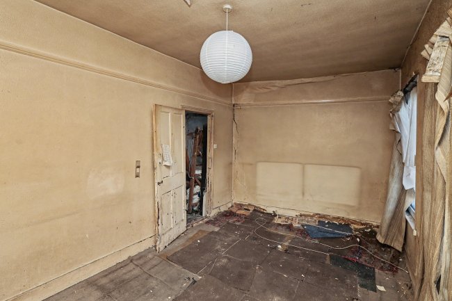 187 Charlemont Road, East Ham, London, E6 6AG 1