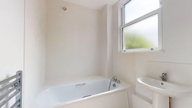 Flat B, 1 Wyndham Crescent, Tufnell Park, London, N19 5QJ 5
