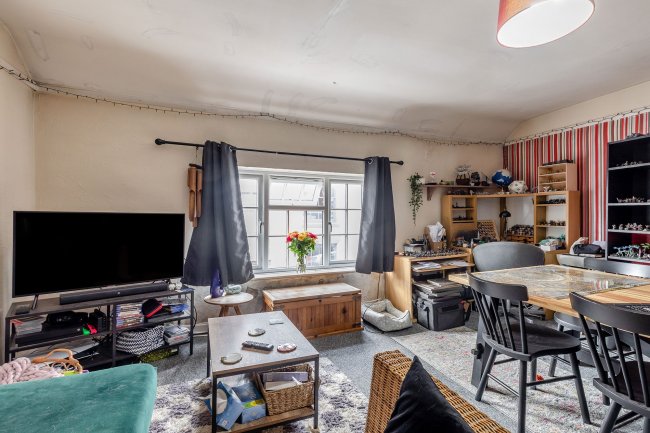 7 Cross St, Cheadle, Stoke-on-Trent, ST10 1NP 10