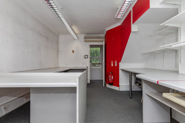 Crossway House, 8 London Road, Reigate RH2 9HY 7