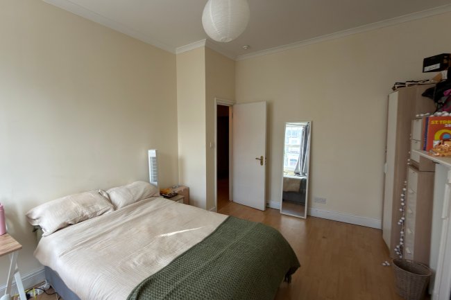 6 The Vale, Uxbridge Road, London W3 7SB 10