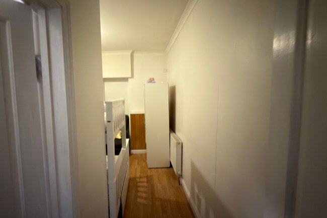 6 The Vale, Uxbridge Road, London W3 7SB 10