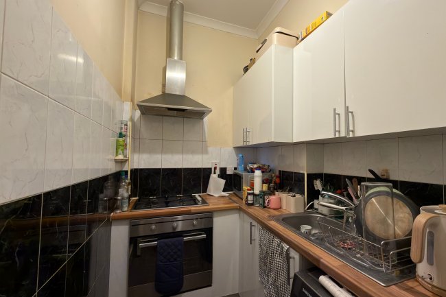 6 The Vale, Uxbridge Road, London W3 7SB 10