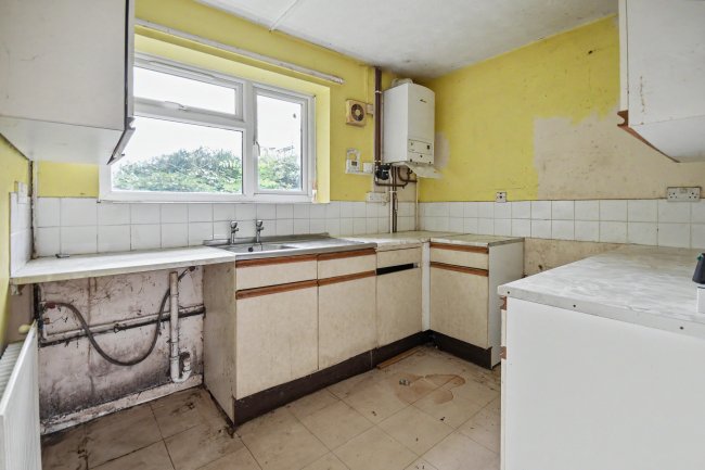 69B Westfield Road, Yeovil, Somerset, BA21 3DD 1