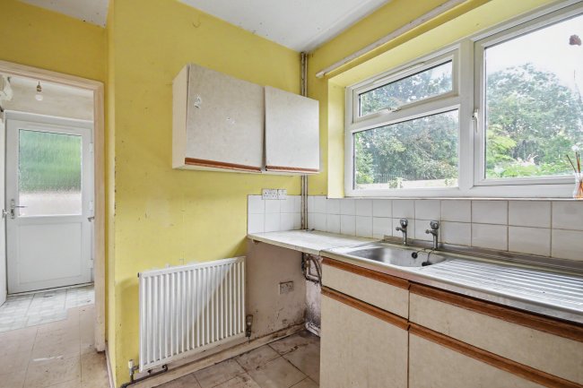 69B Westfield Road, Yeovil, Somerset, BA21 3DD 1
