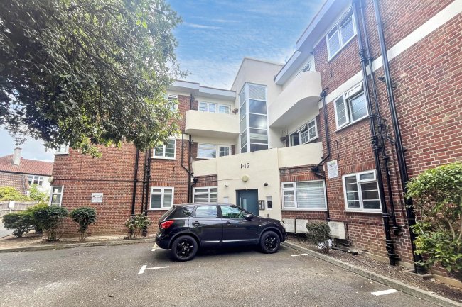 11 Benwood Court, Benhill Wood Road, Sutton, SM1 3SS 2