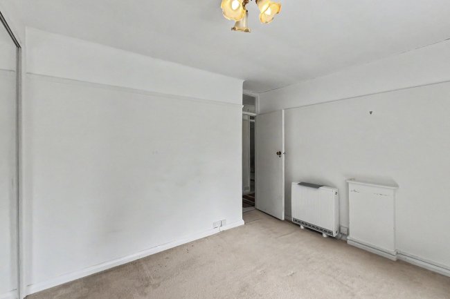 11 Benwood Court, Benhill Wood Road, Sutton, SM1 3SS 2