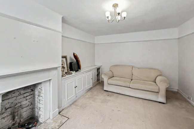 11 Benwood Court, Benhill Wood Road, Sutton, SM1 3SS 2