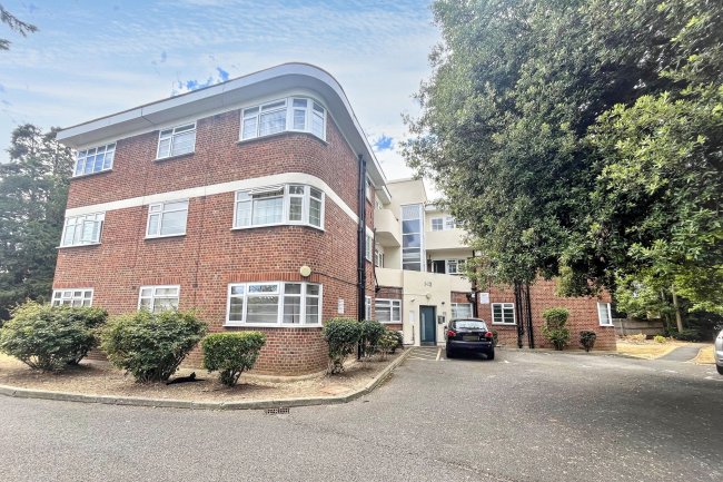 11 Benwood Court, Benhill Wood Road, Sutton, SM1 3SS 2