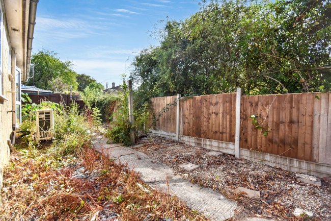 7 Higher Orchard, Bower Hinton, Martock, TA12 6LQ 5