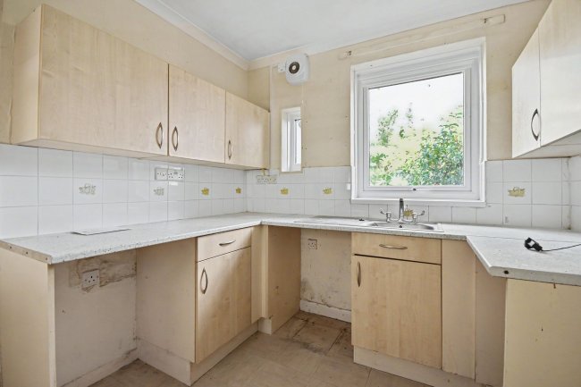 7 Higher Orchard, Bower Hinton, Martock, TA12 6LQ 5