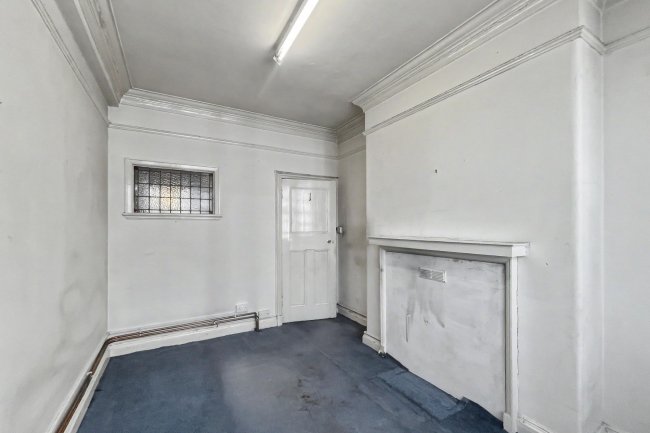 3 Park House, 1A Kendal Street, Paddington, London W2 2AL 2