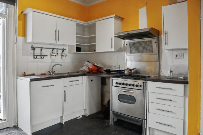 89a and 89b Plough Road, Battersea, London SW11 2BJ 2