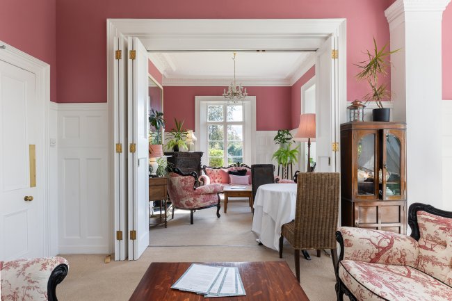 Albert Cottage Hotel, York Avenue, East Cowes, Isle of Wight PO32 6BD 7