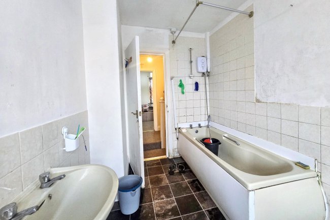 55 Hesketh Avenue, Bispham, Blackpool, FY2 9JX 2