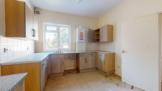 9B East Avenue, Manor Park, London, E12 6SG 1