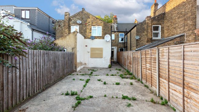 230 Barking Road, East Ham, London, E6 3BB 1