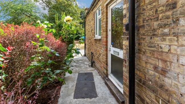Flat B, 57 Westwood Hill, Sydenham, London, SE26 6NS 3