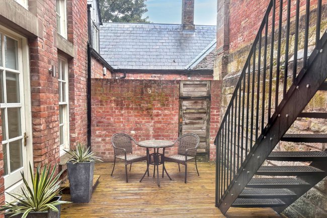 The West House, Patshull Hall, Albrighton, South Staffs, WV6 7HY 2