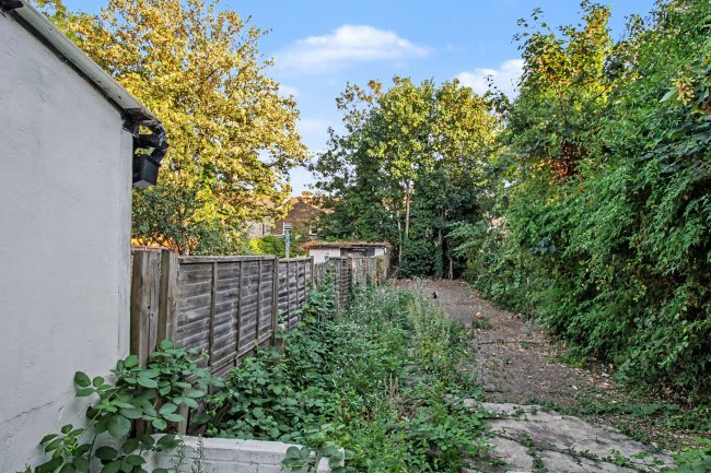 Flat A & B, 10 Colchester Road, Leyton, London, E10 6HA 8