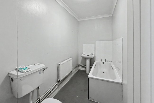 Flat A & B, 10 Colchester Road, Leyton, London, E10 6HA 8