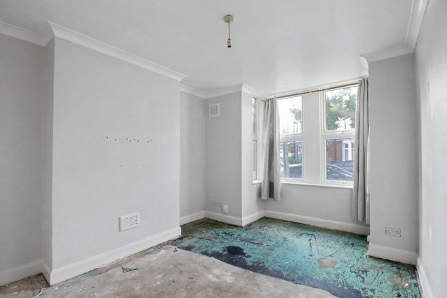Flat A & B, 10 Colchester Road, Leyton, London, E10 6HA 8