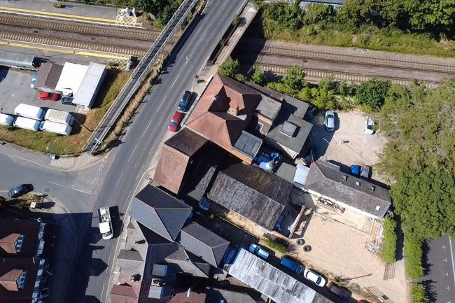 29 Station Road, New Milton, Hampshire BH25 6HR 2