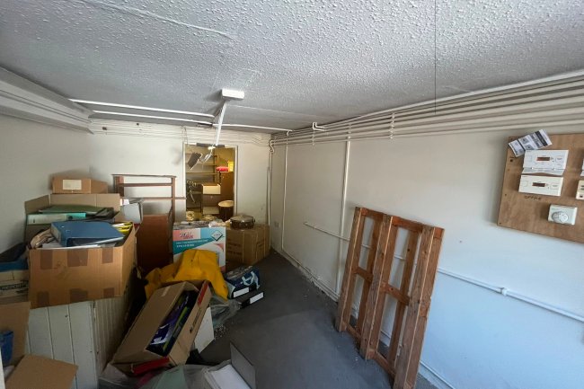 29 Station Road, New Milton, Hampshire BH25 6HR 2