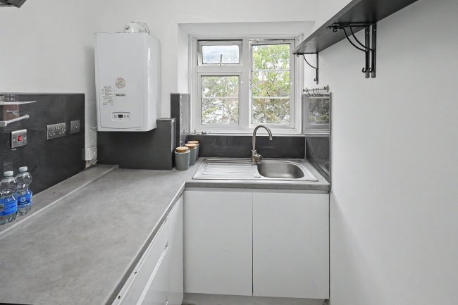 47 Alexandra Court, Empire Way, Wembley, HA9 0QX 2