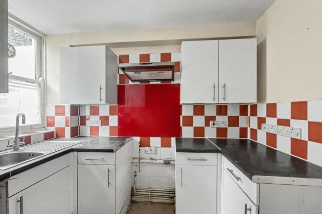 53A Netherwood Road, London W14 0BP 2