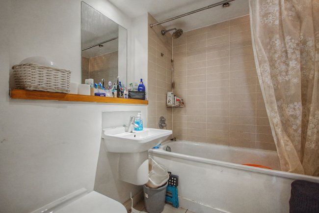 Flat 50, The Lock Building, 72 High Street, Stratford, London E15 2QF 7