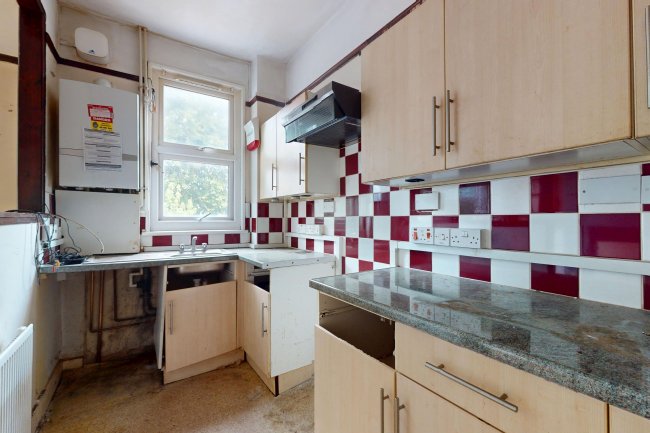 Flat 2, 8-10 Uxbridge Road, Hanwell, London, W7 3PP 8