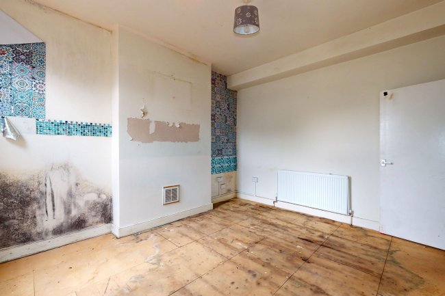 Flat 2, 8-10 Uxbridge Road, Hanwell, London, W7 3PP 8