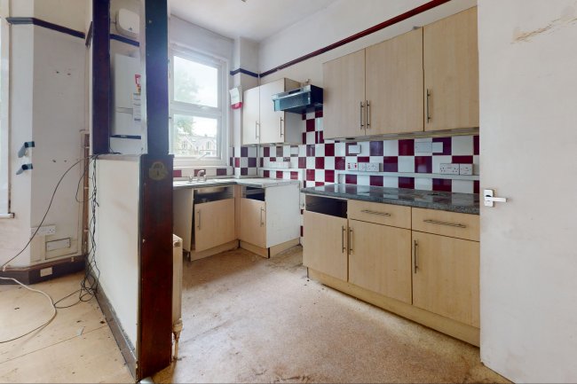 Flat 2, 8-10 Uxbridge Road, Hanwell, London, W7 3PP 8