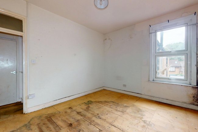 Flat 2, 8-10 Uxbridge Road, Hanwell, London, W7 3PP 8