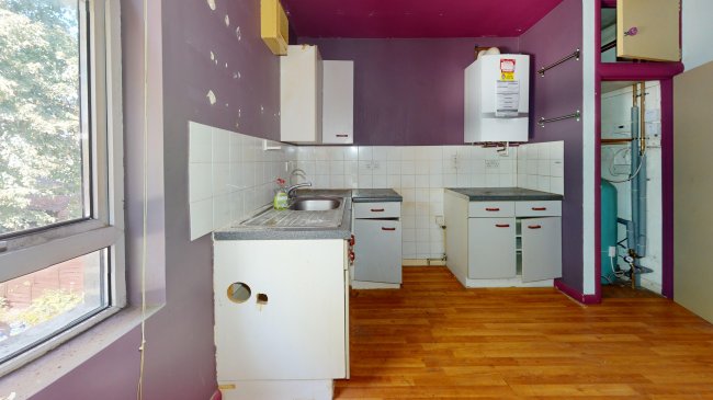 Flat 2, 10 Whitestile Road, Brentford, TW8 9NJ 2