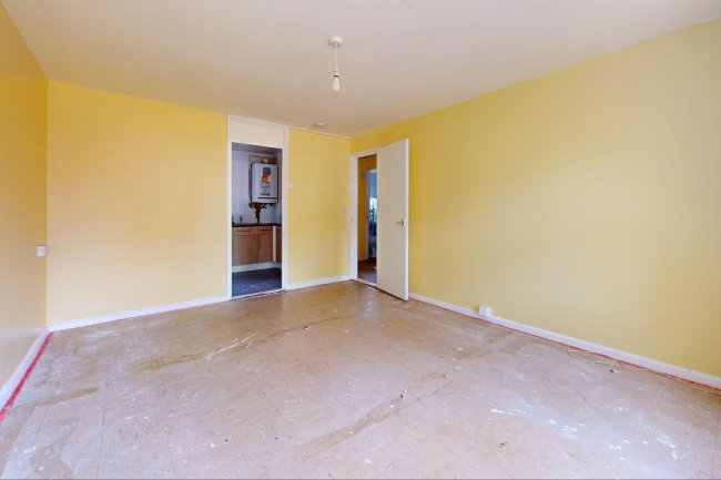 12 Aspen Green, Erith, DA18 4HY 3