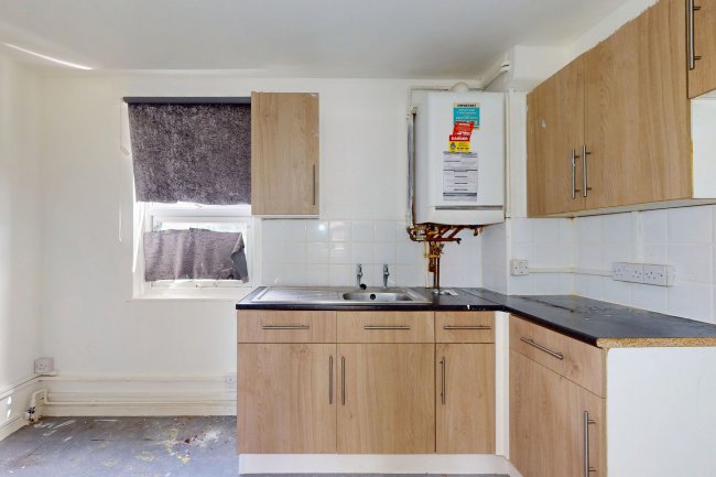 12 Aspen Green, Erith, DA18 4HY 3