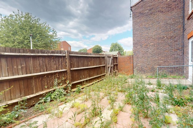 12 Aspen Green, Erith, DA18 4HY 3