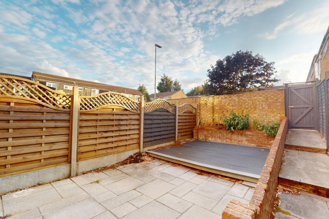 37 Gainsborough Road, Hayes, UB4 8NY 2