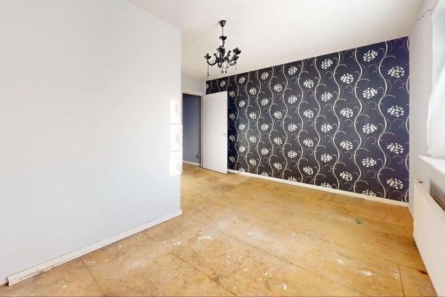 37 Gainsborough Road, Hayes, UB4 8NY 2