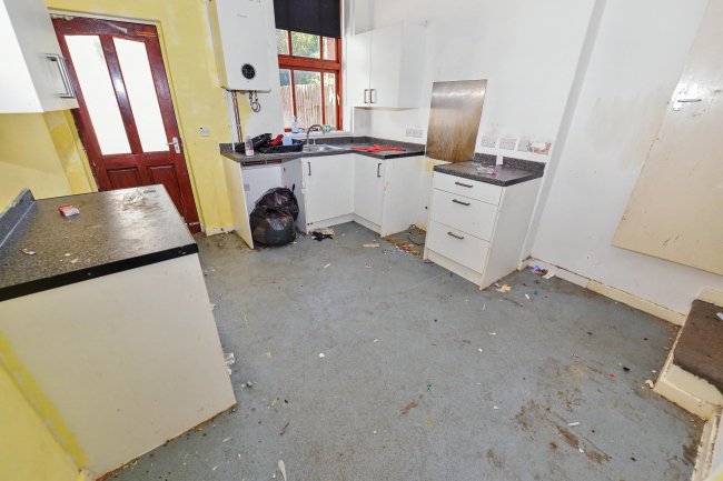 100 Miner Street, Walsall, West Midlands, WS2 8QL 4