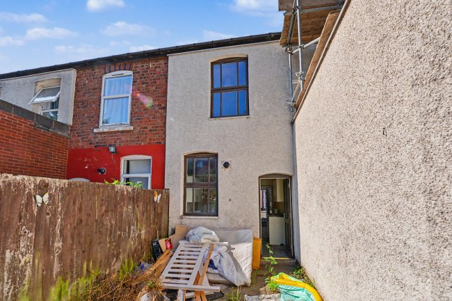 100 Miner Street, Walsall, West Midlands, WS2 8QL 4