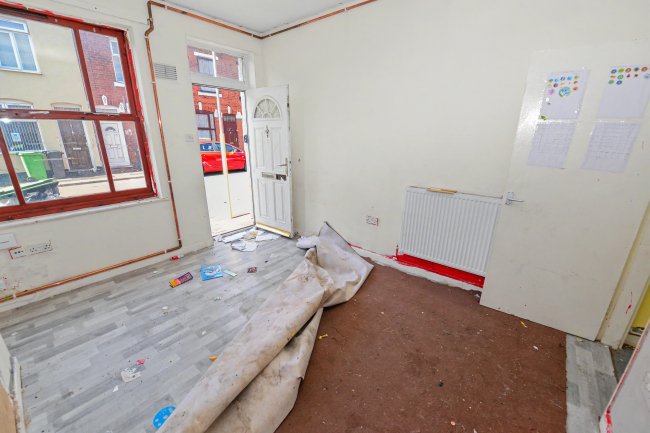 100 Miner Street, Walsall, West Midlands, WS2 8QL 4