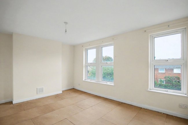 First & Second Floor Flat, 27 Carnarvon Road, London E15 4JW 9