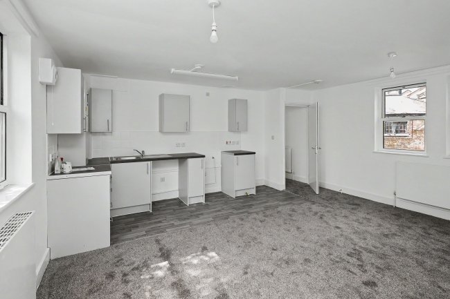 Flat 11,  22-24 Great Western Road, Westbourne Park, London W9 3NN 3
