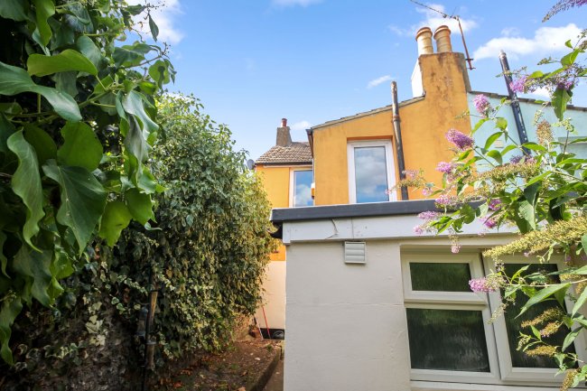 29 Southover Street, Brighton BN2 9UD 9