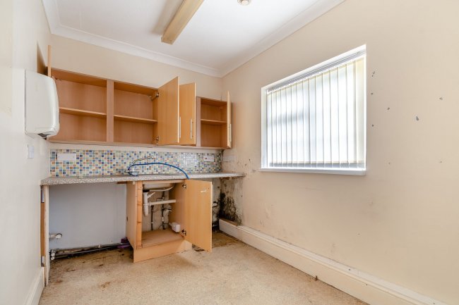 654-656 Kenilworth Road, Balsall Common, Coventry, CV7 7DD 9