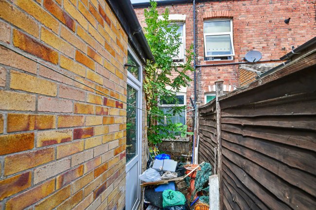 27 Garnet Street, Netherfield, Nottingham, NG4 2FB 10