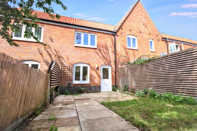 12 Kestrel Close, Swaffham, Norfolk, PE37 8HJ 4